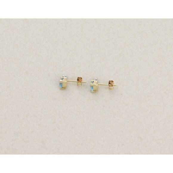 10k Yellow Gold Natural Blue Topaz & Diamond Earrings Stud 5/16" x 1/4" - Picture 9 of 10